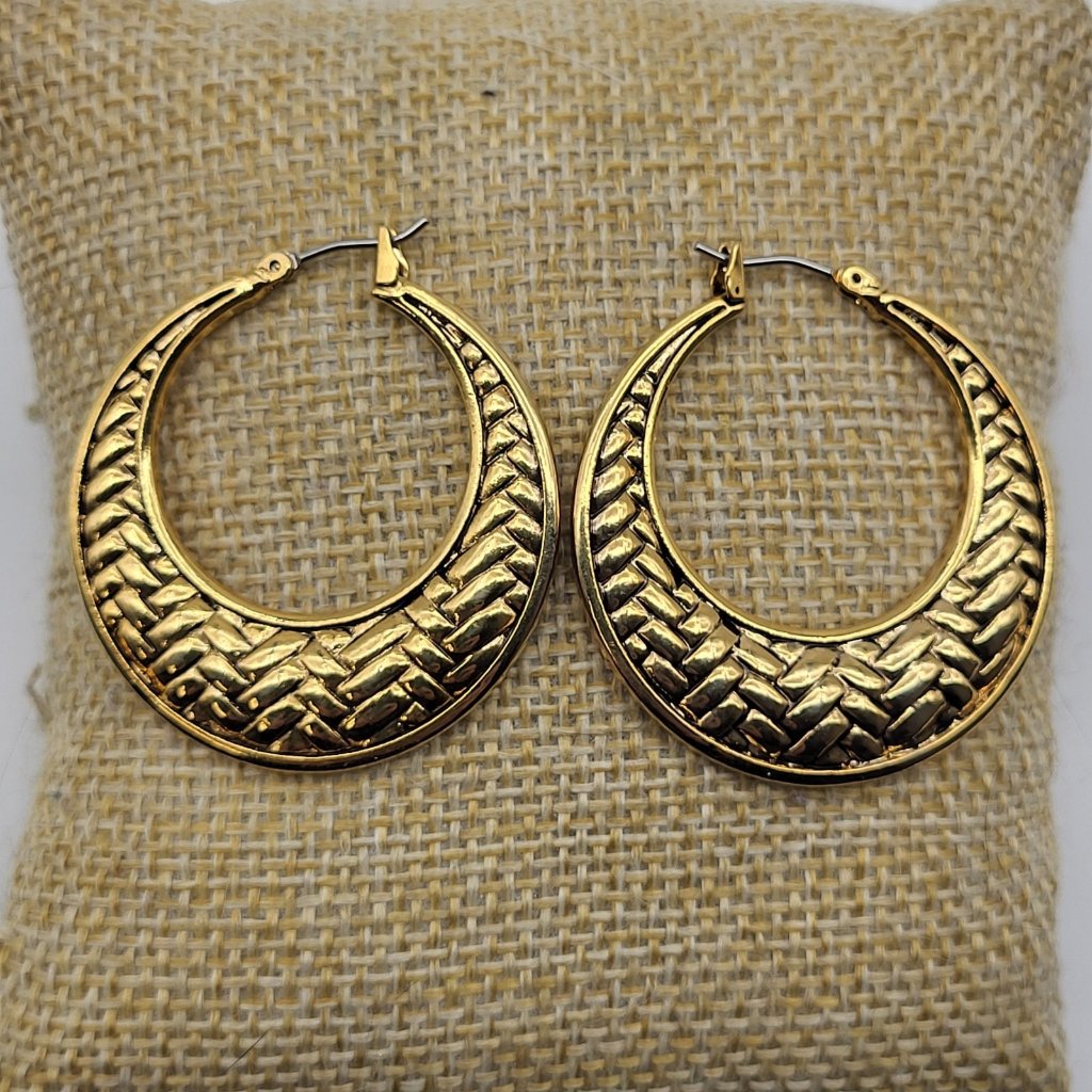 Brooks Brothers Goldtone Basketweave Hoop Earrings Elegant Flirty 13$